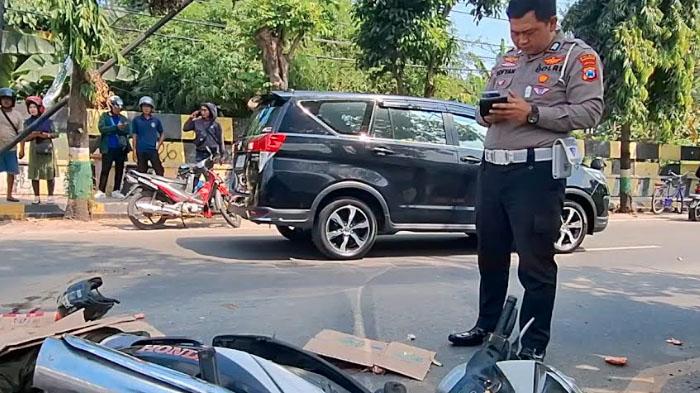 Kumpulan Fakta Hasil Olah TKP Kecelakaan Maut Pemotor Terpeleset Pasir Lalu Dihantam Truk di Madiun